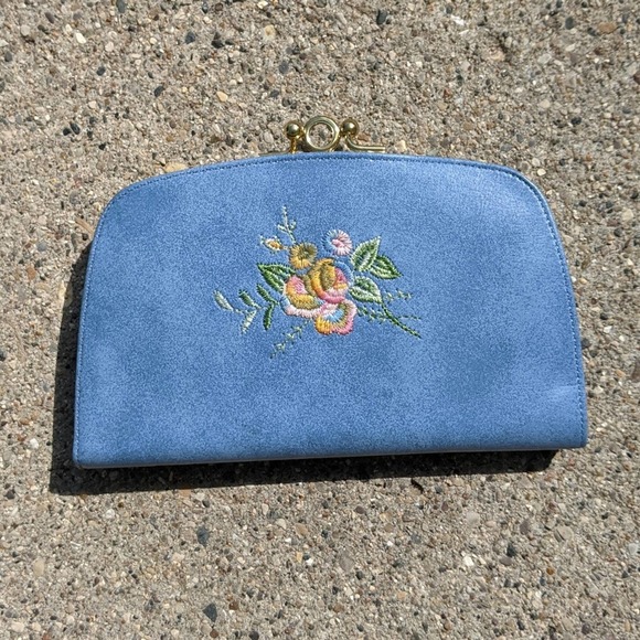 Vintage Handbags - Vintage 1960s Embroidered Clutch Deadstock Baronet